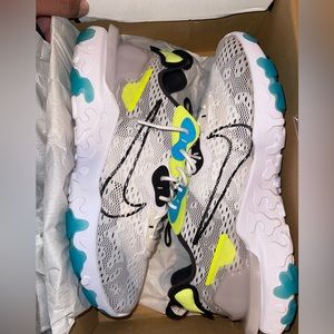 Nike react vision ww d/ms/x size 14